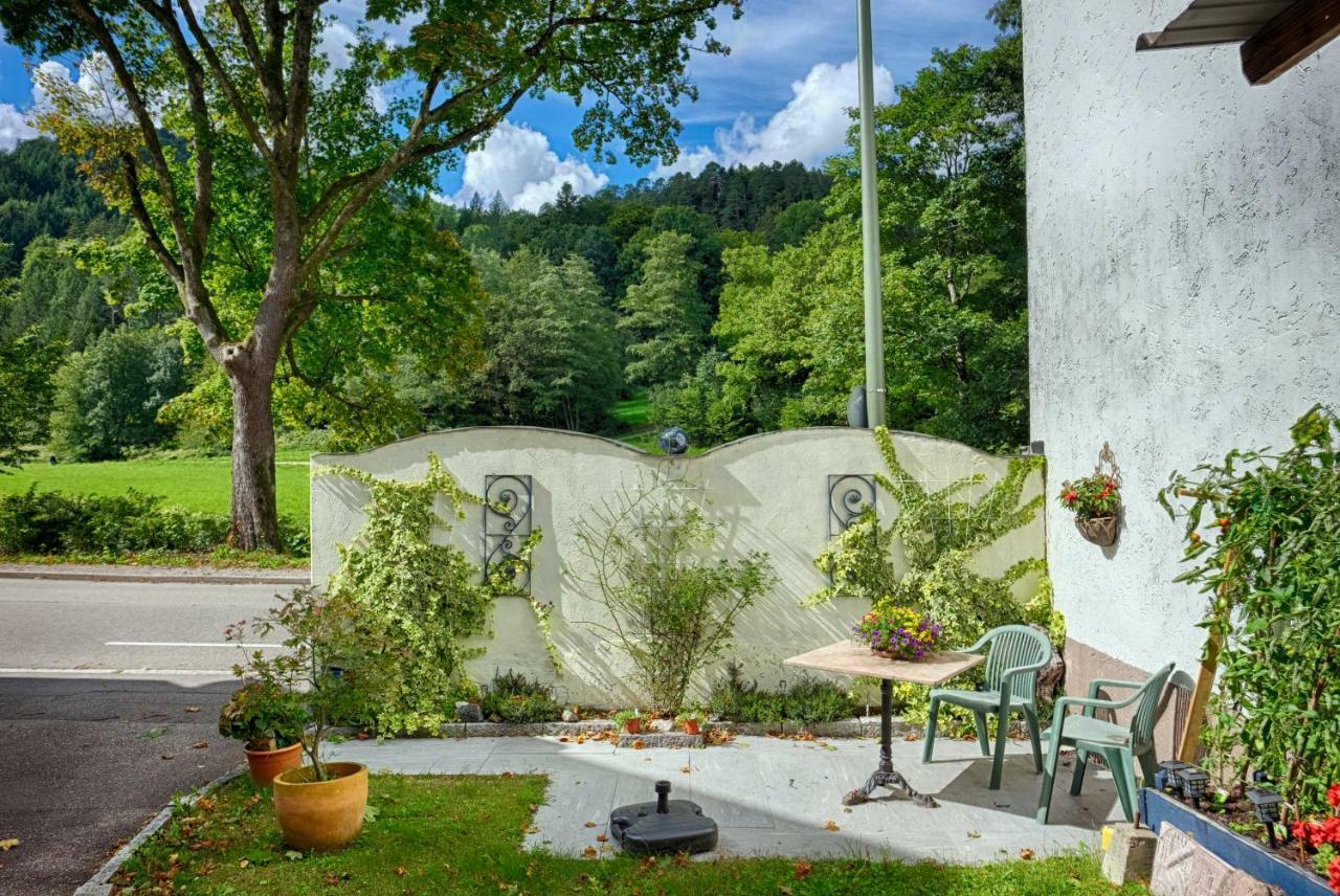 Ferienwohnung Heinzelmann バーデン＝バーデン エクステリア 写真